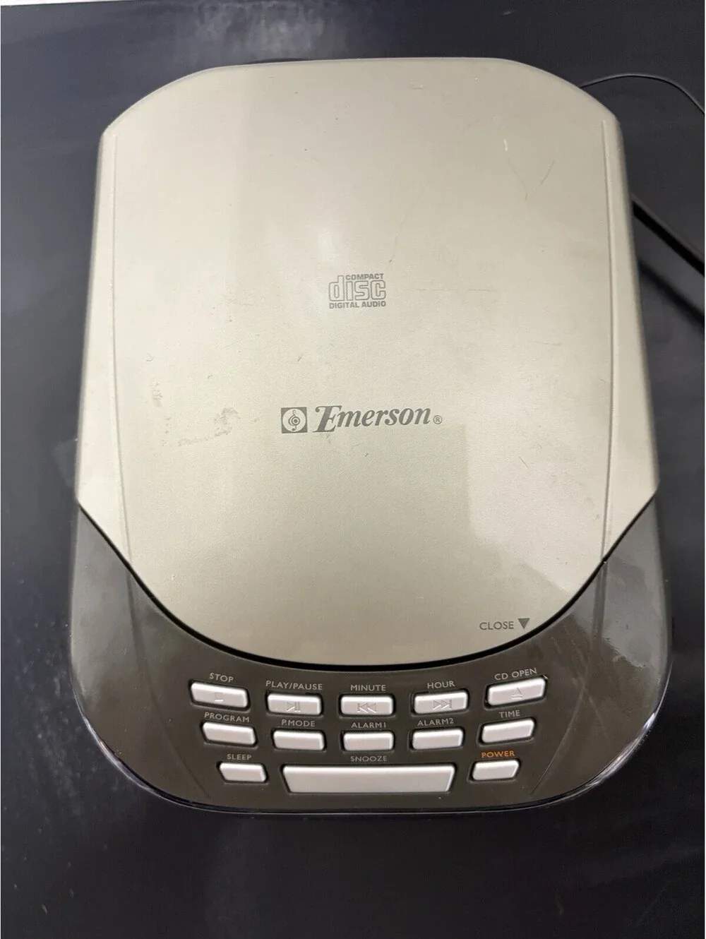 Emerson CKD9902 Digital Dual Alarm Clock AM FM Radio CD Player Tested Working